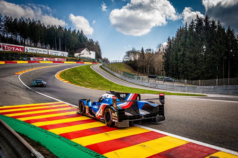 Alpine A480 navigates Eau Rouge at Circuit de Spa-Francorchamps. Credit: FIA WEC